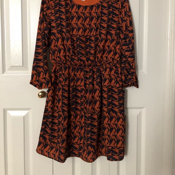 Patterned Dress - Picture 3 of 3